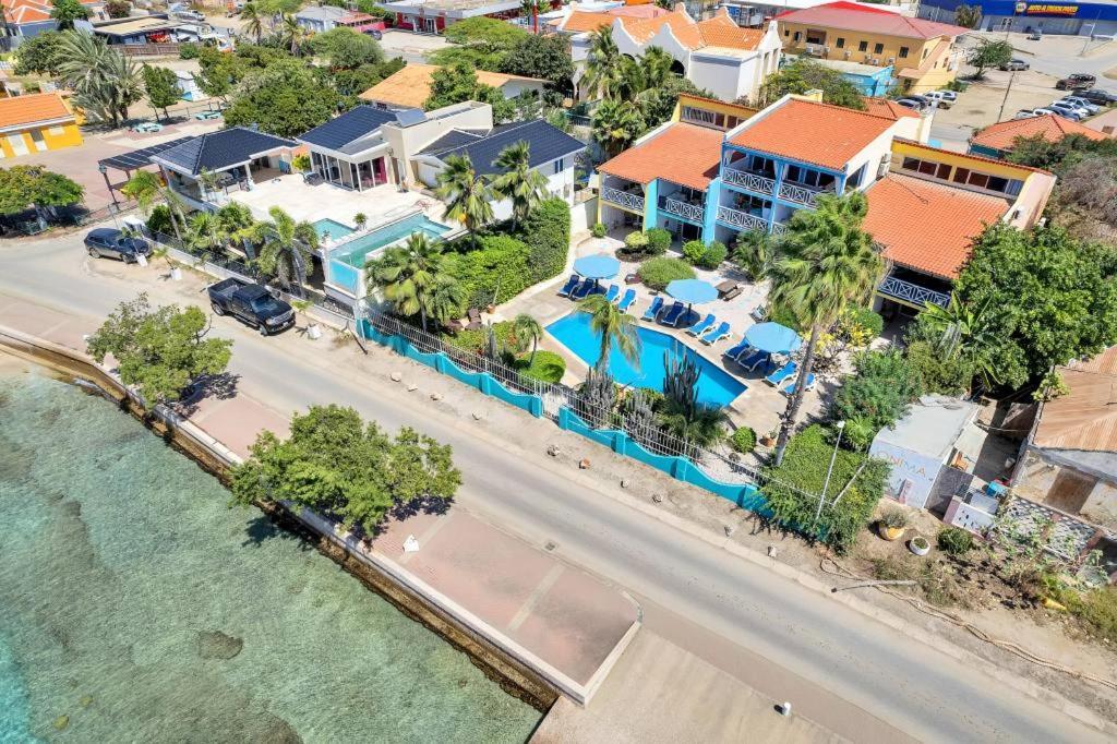 Bonaire Oceanfront Apartments Кралендижк Екстериор снимка
