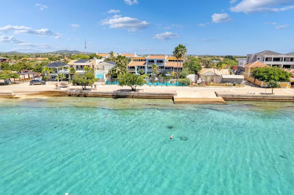 Bonaire Oceanfront Apartments Кралендижк Екстериор снимка
